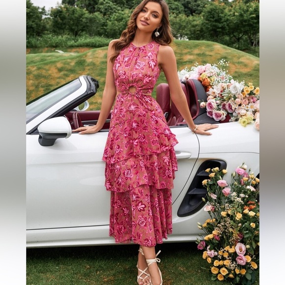 STUNNING Floral Cut Out Tiered Maxi Dress - Picture 1 of 4